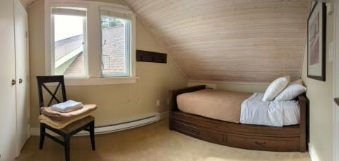 Spare room - bottom bed slides out to sleep 2nd person